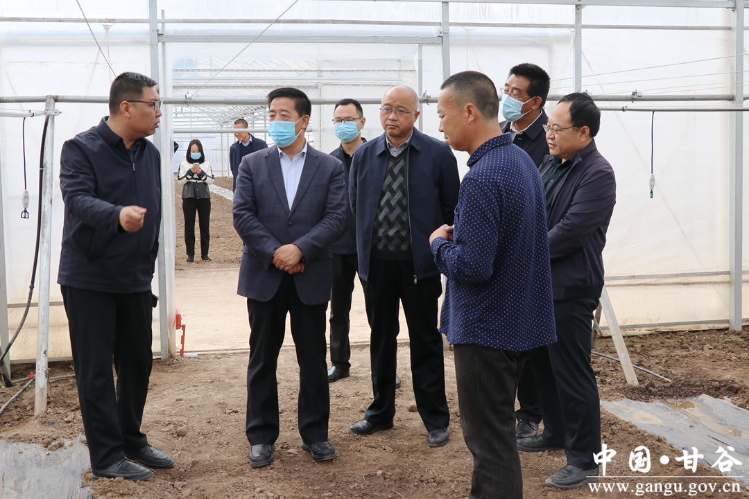 曹明忠强调,各乡镇要在推进协商民主建设上迈出新步伐