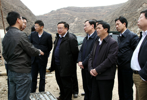 马钢集团在张家川县考察精密铸造产业化基地项